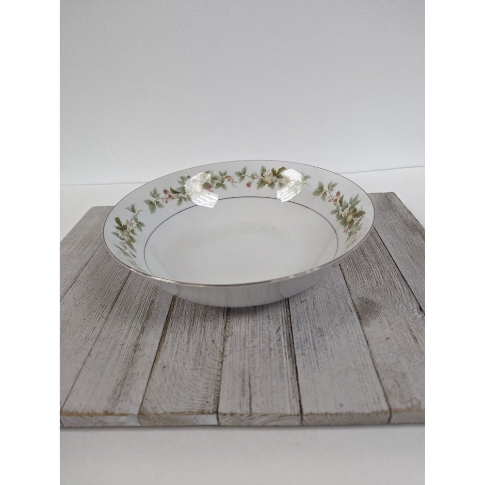 Vintage Premiere Pickwick Pink & White Floral Serving Vegetable Bowl 9"